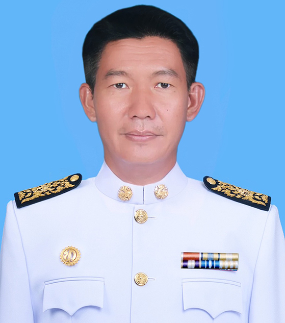 นายจีรภัทร์ สมบูรณ์ทรัพย์