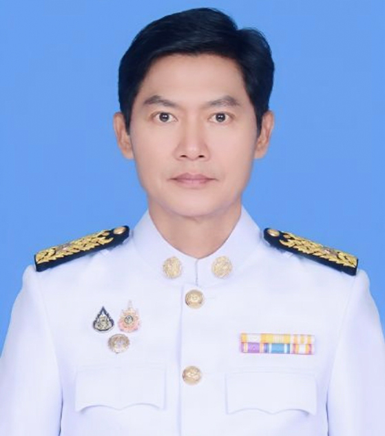 นายนิรุต สมบูรณ์ทรัพย์