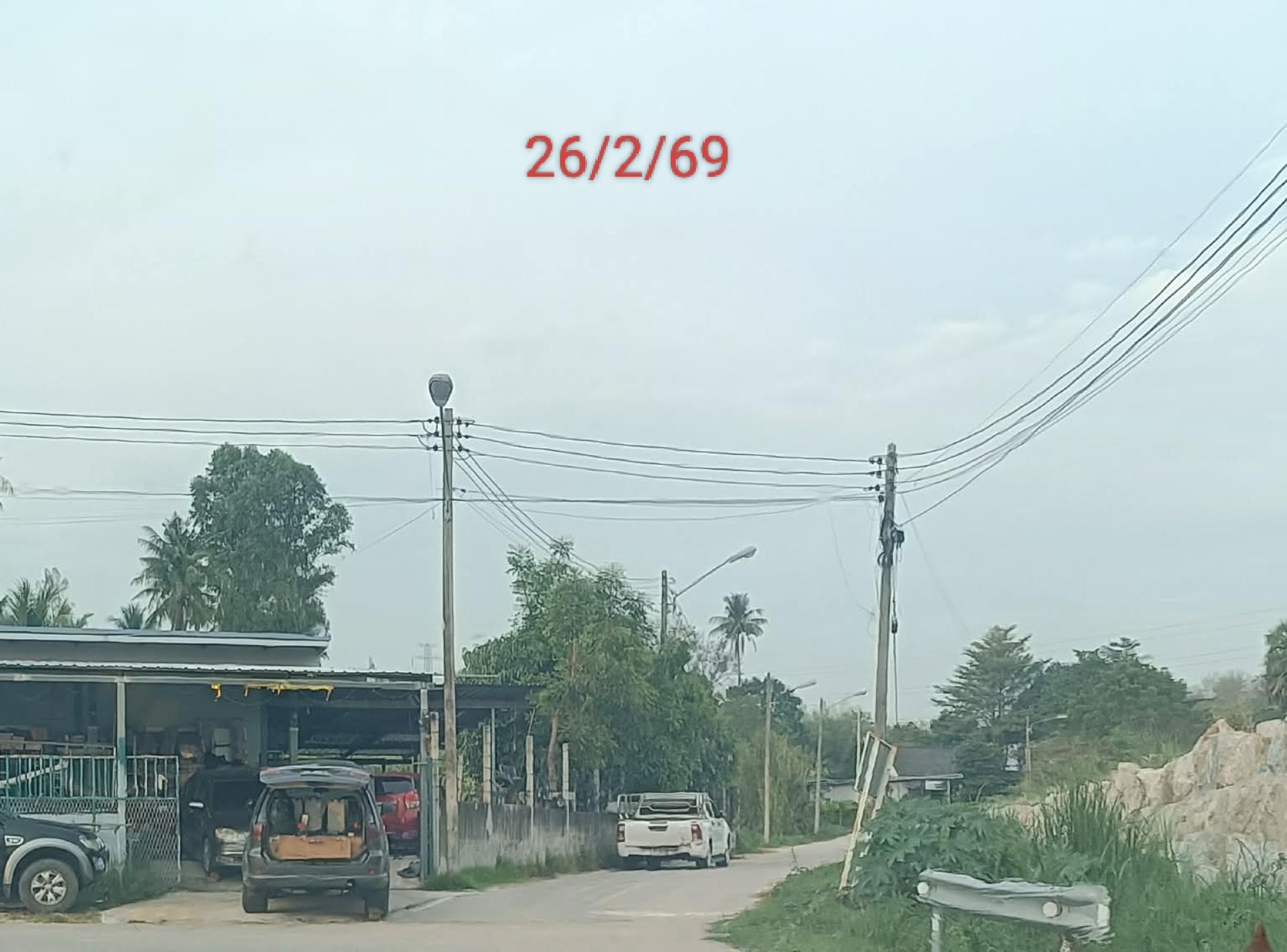 การสร้างความเดือดร้อนโดยการจอดรถบนที่สาธารณะ | อื่น ๆ