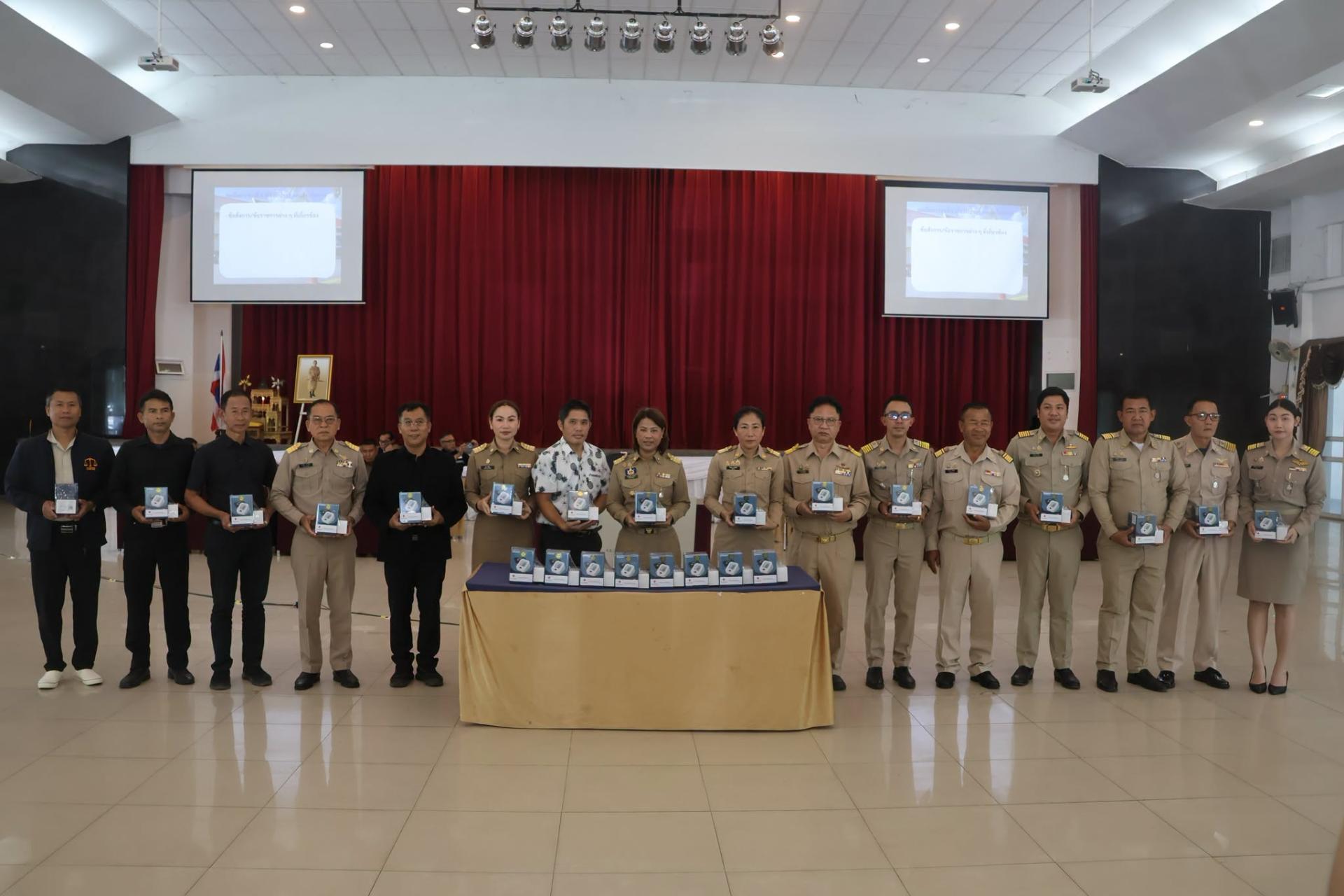 ร่วมการประชุมหัวหน้าส่วนราชการ และคณะกรรมการด้านต่าง ๆ ของอำเภอศรีราชา ครั้งที่ 9/2569 ณ ศาลาประชาคมอำเภอศรีราชา (ศาลาหลังใหญ่)