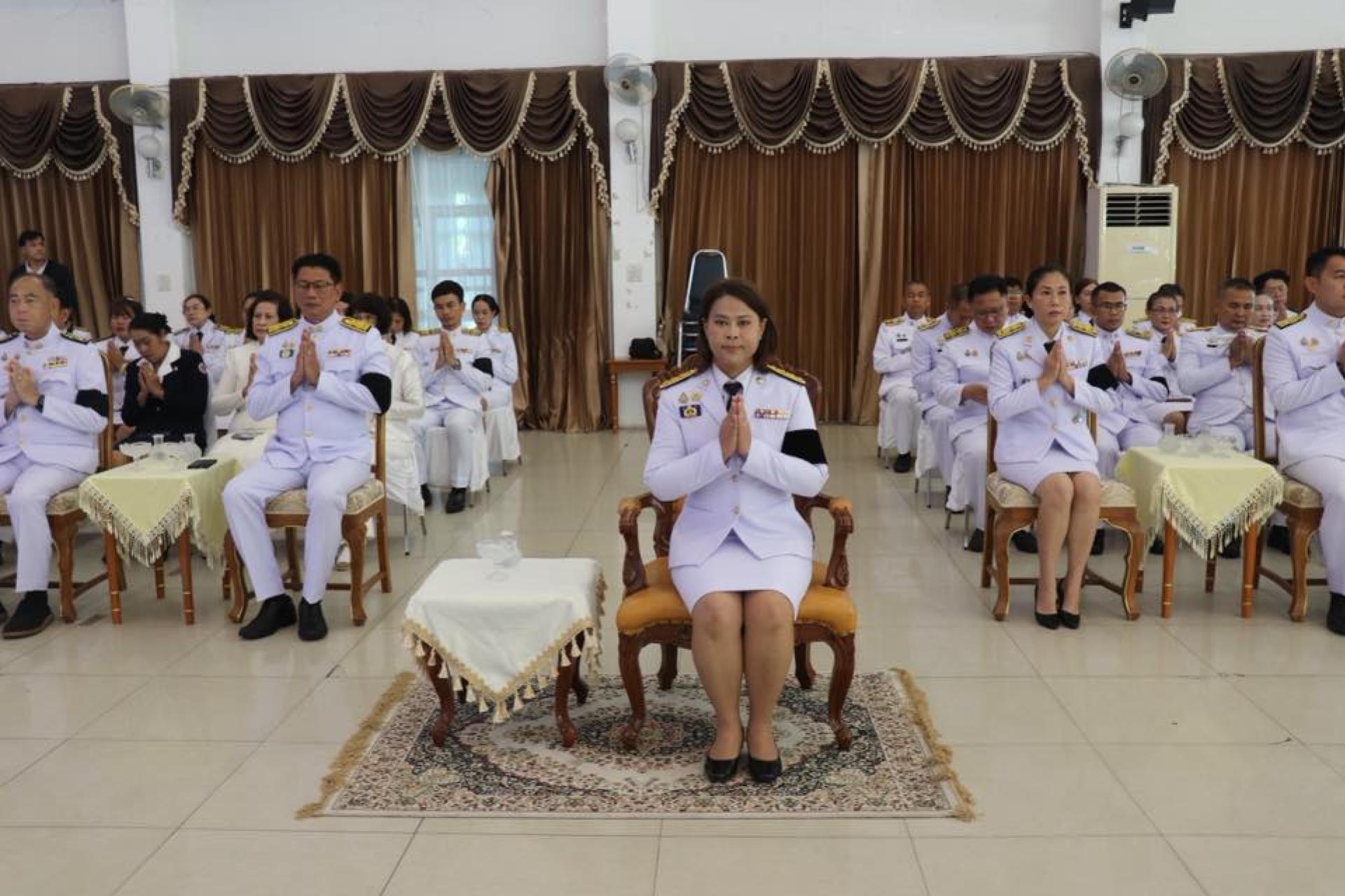  ร่วมกิจกรรมเนื่องในโอกาสเฉลิมพระชนมพรรษาสมเด็จพระนางเจ้าฯ พระบรมราชินี ประจำปี พ.ศ. 2569 พิธีเจริญพระพุทธมนต์และพิธีทำบุญตักบาตรถวายพระราชกุศล