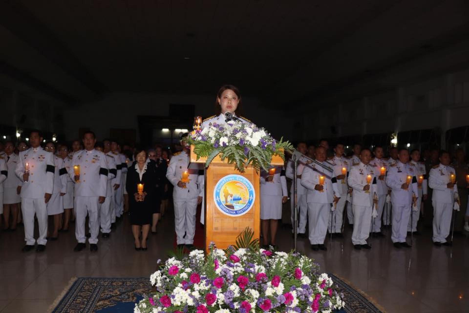 ร่วมกิจกรรมเนื่องในโอกาสเฉลิมพระชนมพรรษาสมเด็จพระนางเจ้าฯ พระบรมราชินี ประจำปี พ.ศ. 2569 พิธีถวายเครื่องราชสักการะและวางพานพุ่มและพิธีจุดเทียนถวายพระพรชัยมงคล 