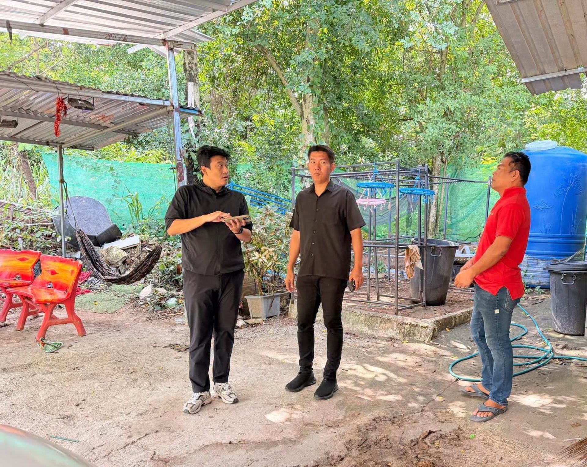ลงพื้นที่สำรวจปัญหา เนื่องจากได้รับเรื่องร้องเรียนปัญหา พี่น้องประชาชนบริเวณพื้นที่เขาแล้ง ม.6 ยังไม่มีน้ำประปาใช้ 